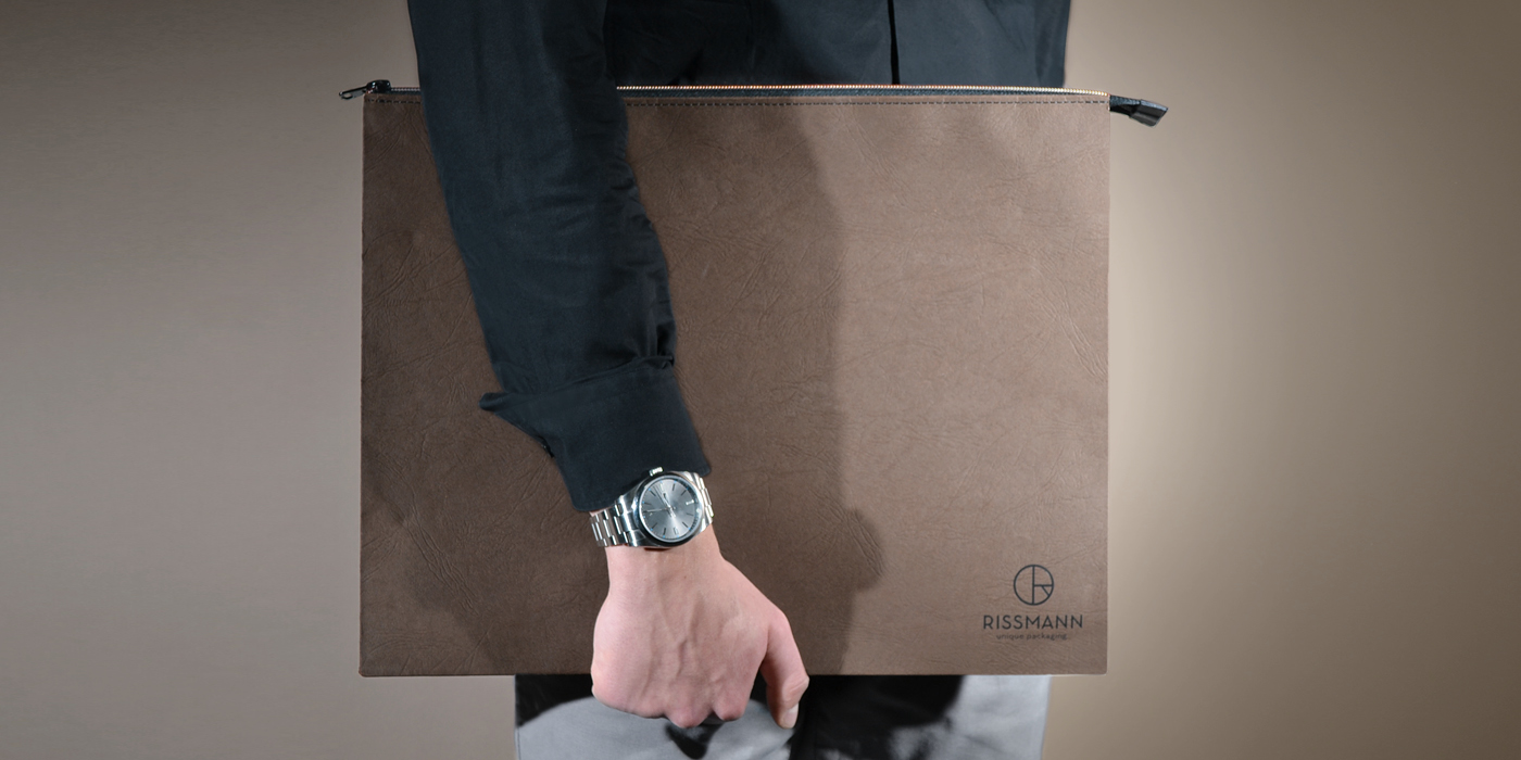 Bilder_Header_1400x700_Products_Paper_carrier_bags_Zip_bag_Bild1